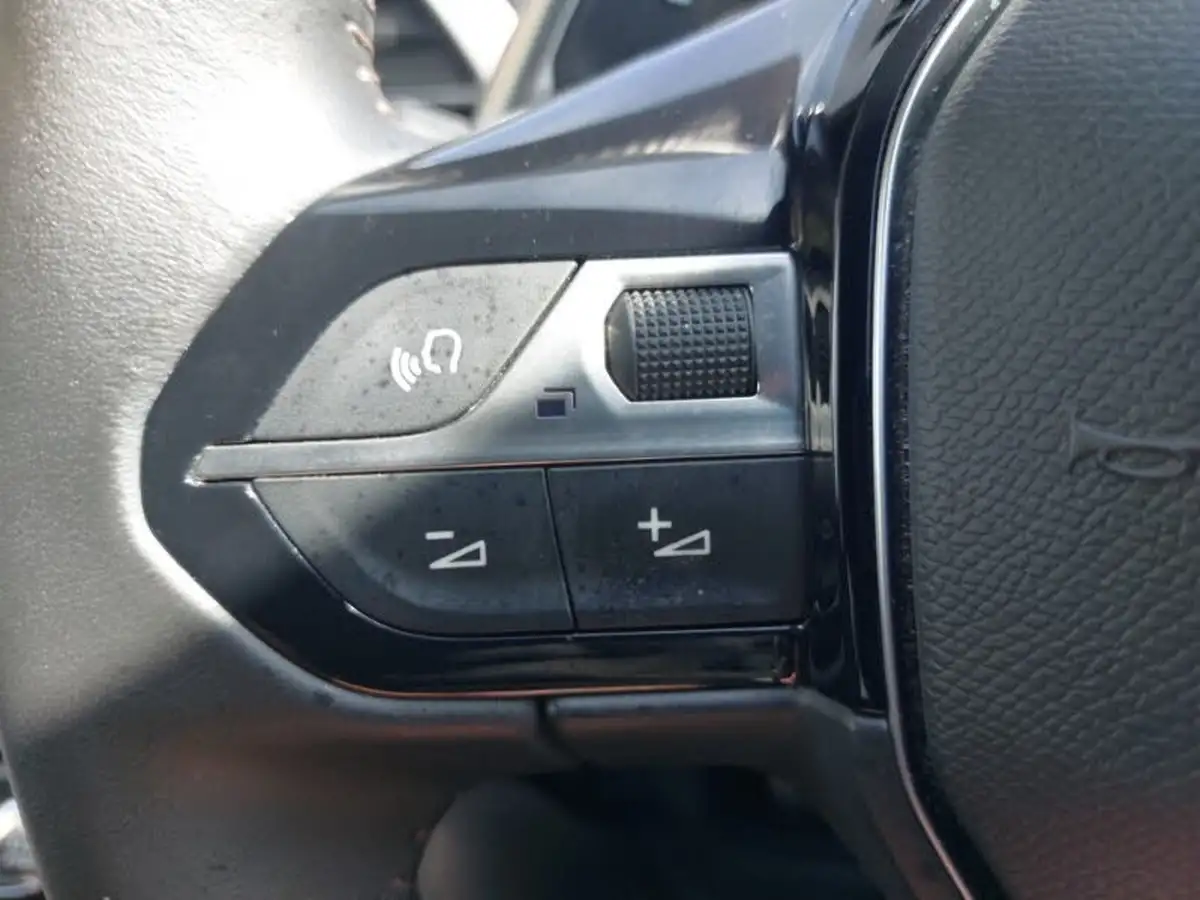 2024-peugeot-5008-suv-12-puretech-allure-130ps-eat8-big-14