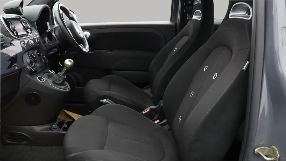 2019-abarth-595-14-tjet-big-13