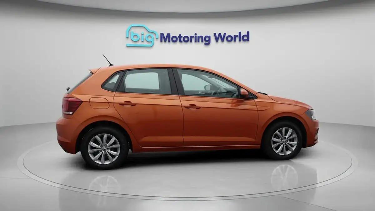 2018-volkswagen-polo-10-tsi-se-big-8