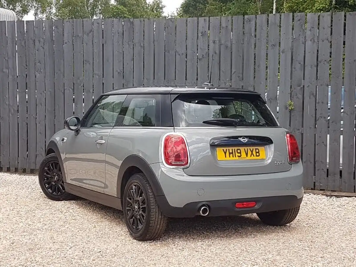 2019-mini-cooper-15-cooper-classic-hatchback-3d-big-1