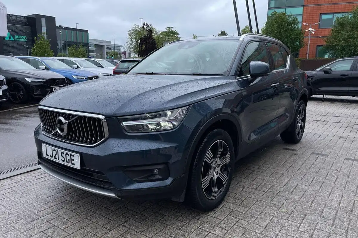 2021-volvo-xc40-15-t3-inscription-161bhp-auto-big-10