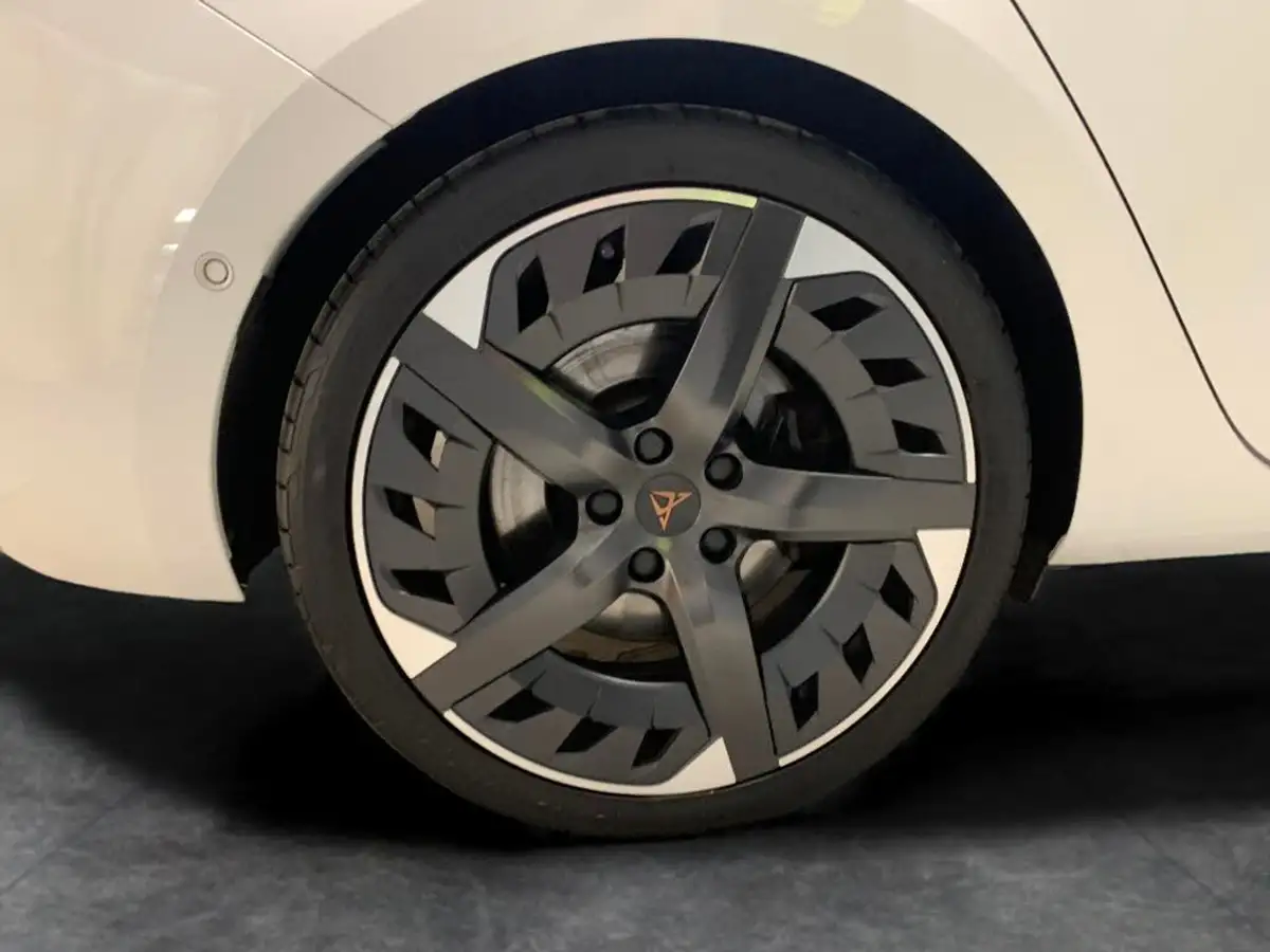 2023-cupra-leon-nf-20-tsi-vz3-300ps-hatchback-big-33