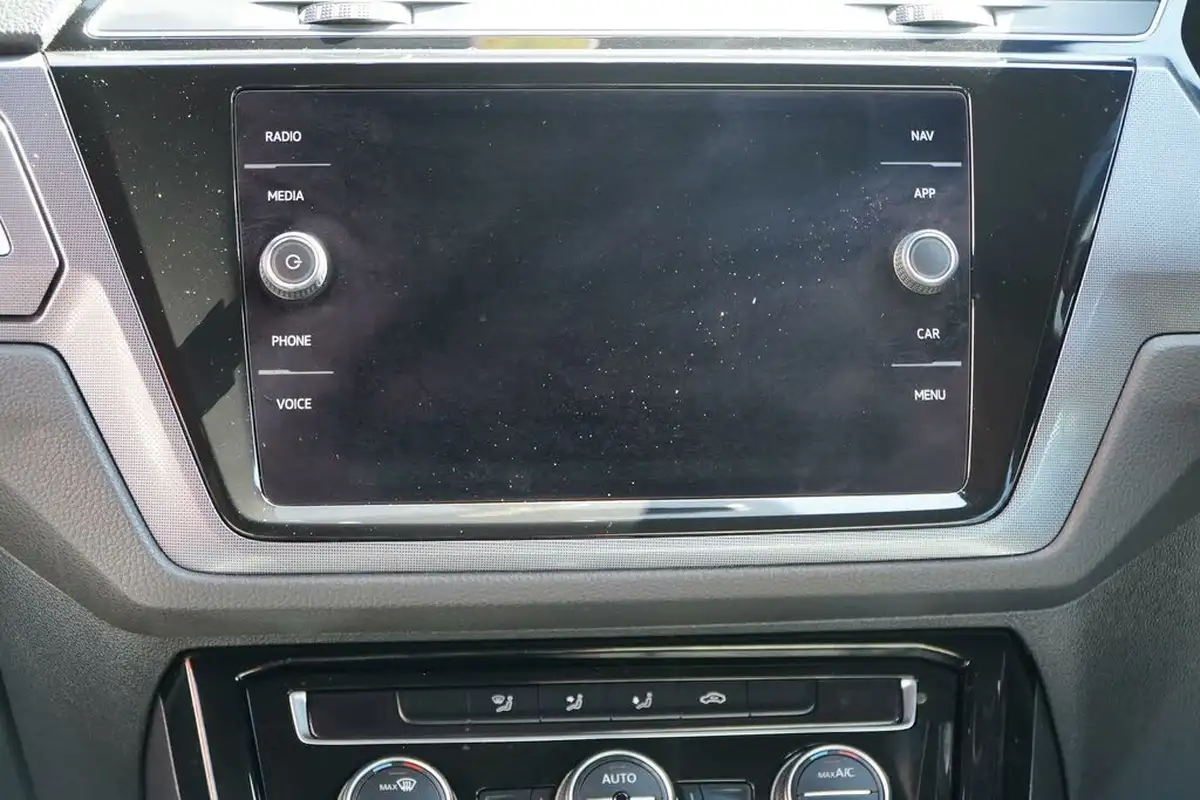 2019-volkswagen-touran-15-tsi-r-line-dsg-big-38
