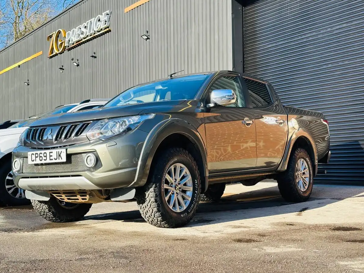 2019-mitsubishi-l200-24di-d-barbarian-eu6-big-6