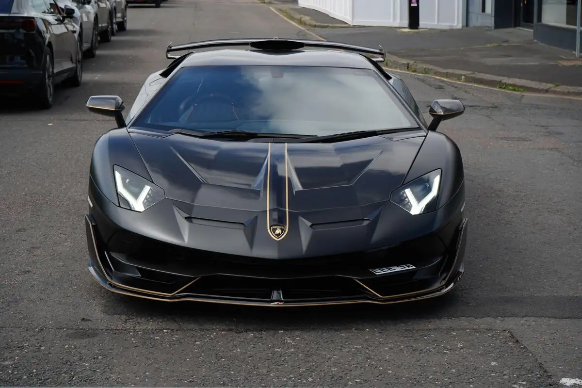 2019-lamborghini-aventador-65-svj-big-5