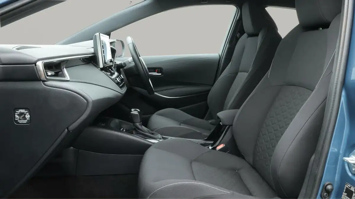 2021-toyota-corolla-18-vvt-i-icon-tech-spare-wheel-hatchback-5d-big-14