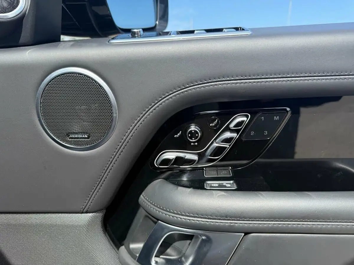 2019-land-rover-range-rover-44-sdv8-autobiography-lwb-big-23