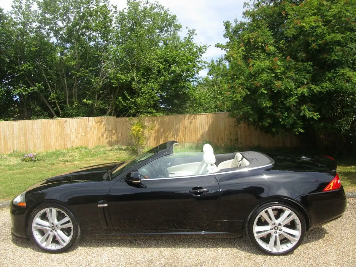 2009-jaguar-xkr-50-convertible-big-18