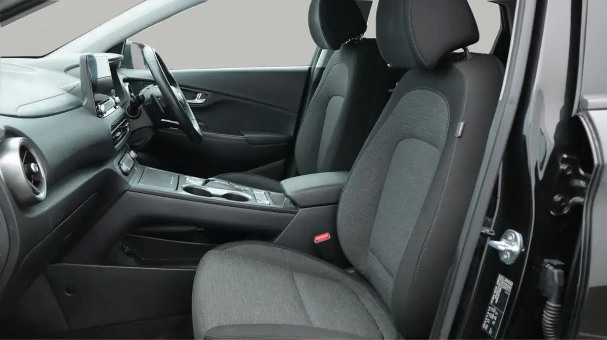 2021-hyundai-kona-e-premium-204ps-64kwh-7kw-obc-big-14