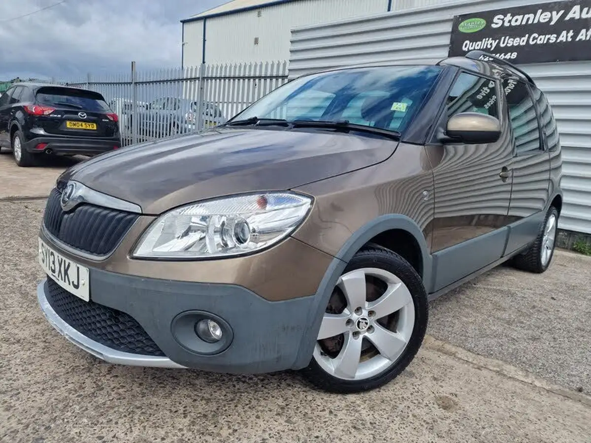 2013-skoda-roomster-16tdi-scout-105ps-big-2