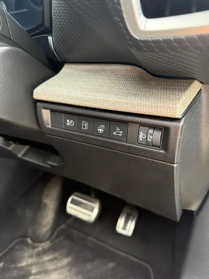 2022-citroen-c5-x-16-puretech-shine-plus-225ps-plug-in-hybrid-e-eat8-big-53