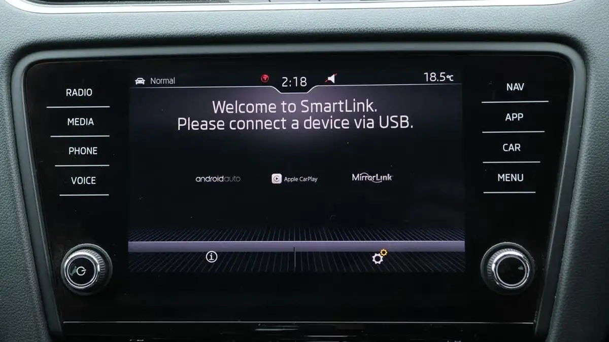 2019-skoda-octavia-20tdi-se-l-estate-dsg-big-27