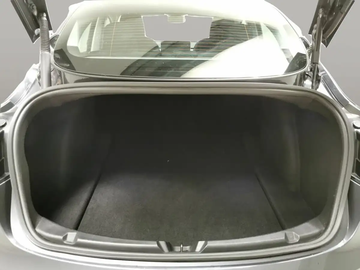 2020-tesla-model-3-e-long-range-big-42