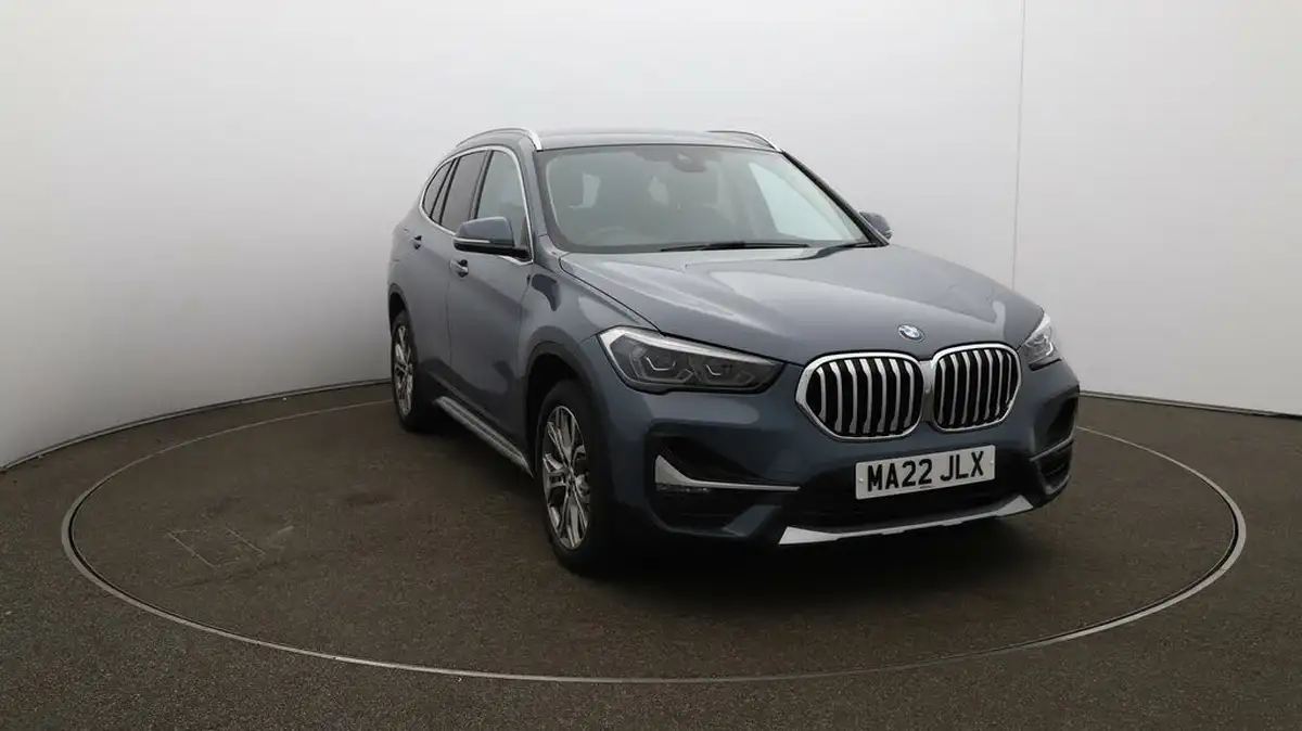 2022-bmw-x1-20-sdrive20i-xline-big-41