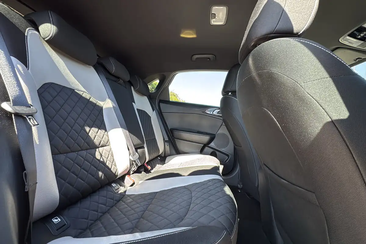 2021-kia-ceed-15-t-gdi-gt-line-big-10