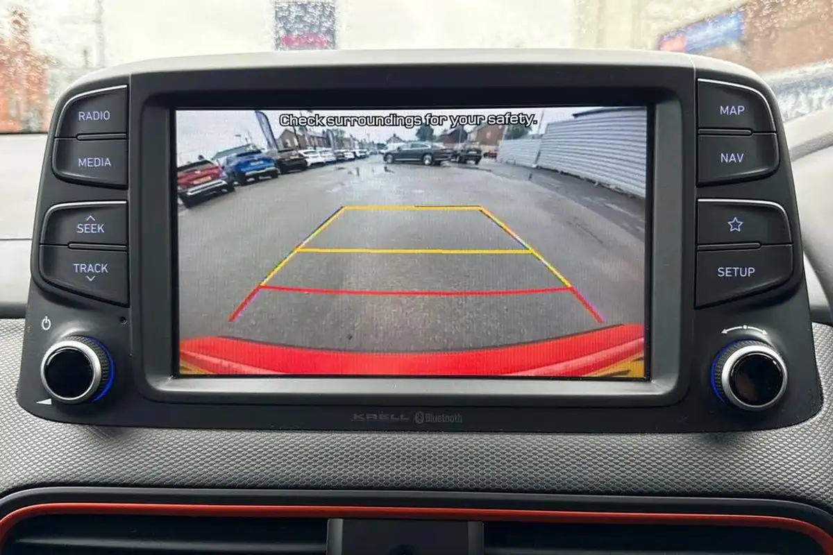 2018-hyundai-kona-10-t-gdi-premium-se-1-tone-roof-big-40