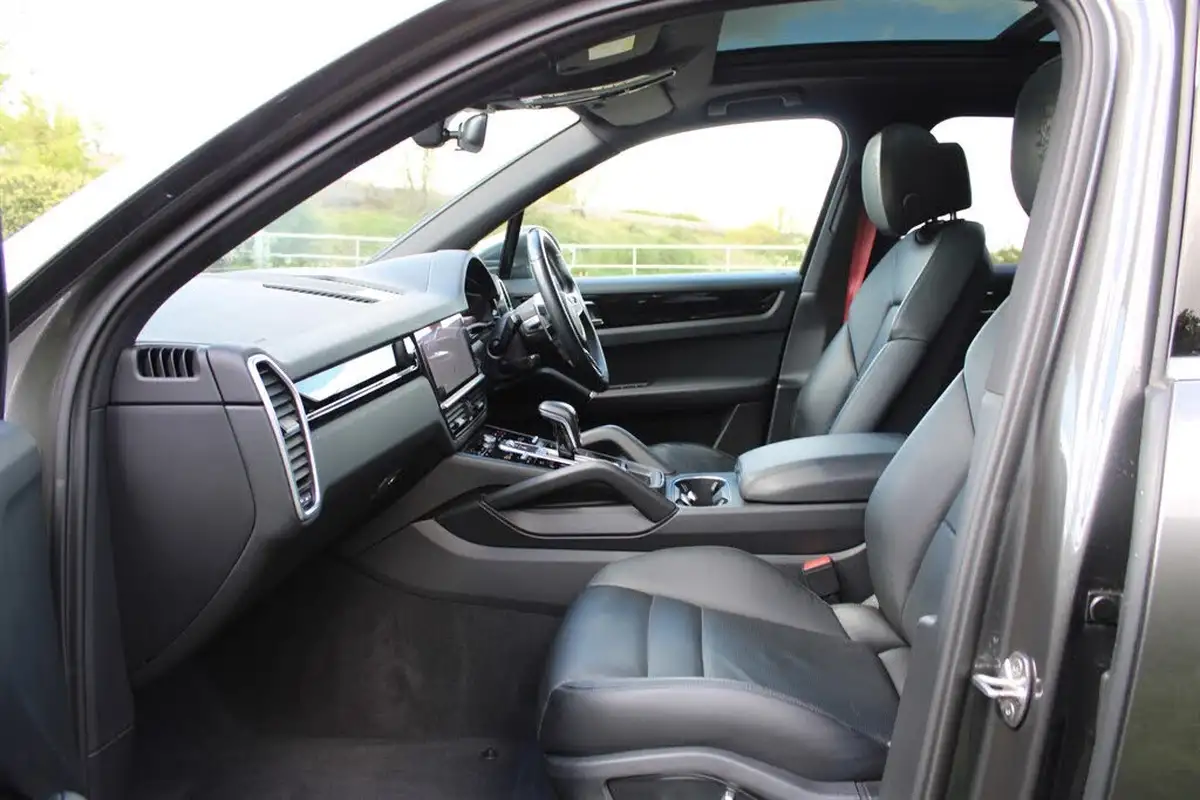 2020-porsche-cayenne-30-v6-station-wagon-big-12