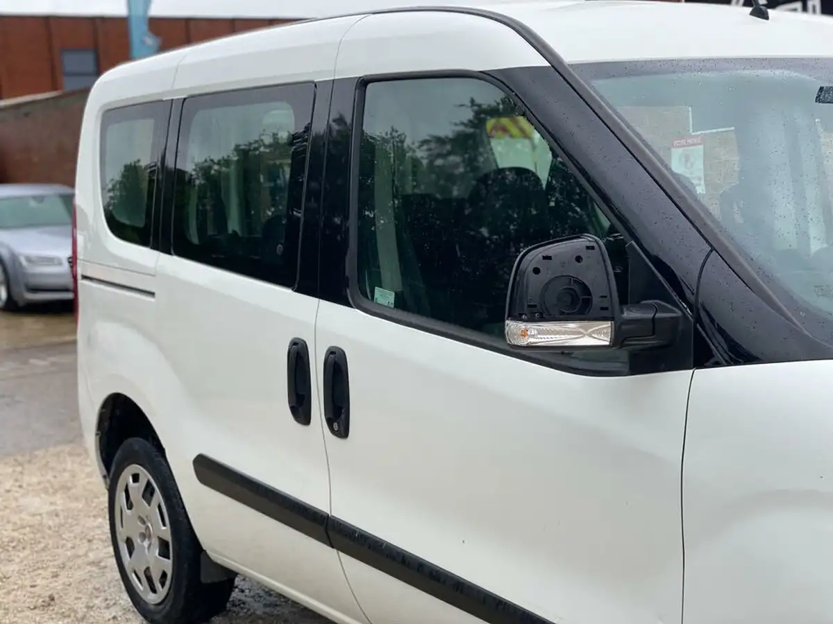 2020-fiat-doblo-cargo-13td-l1h1-tecnico-passenger-big-20