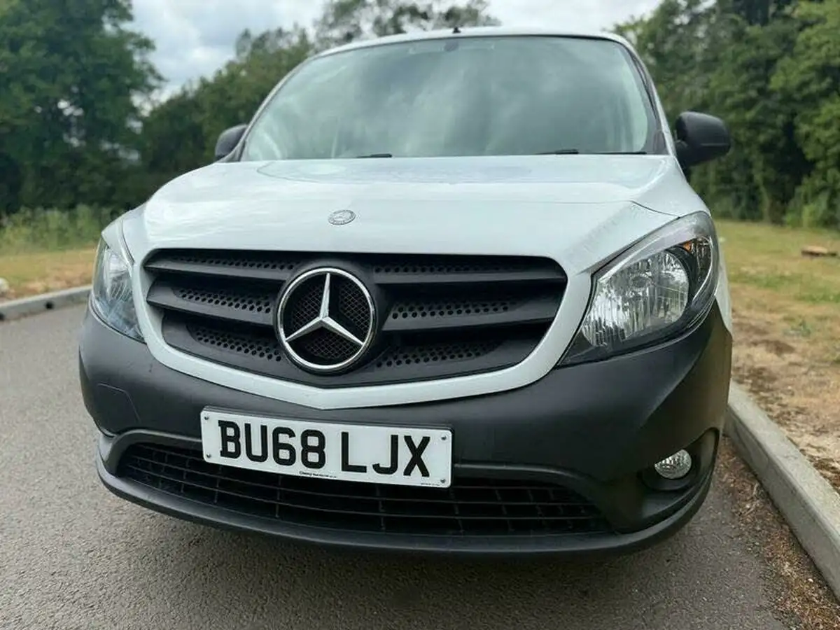 2018-mercedes-benz-citan-15-cdi-109-15-cdi-long-panel-van-big-24