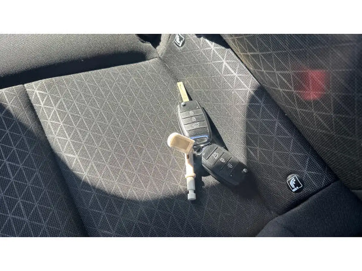 2017-kia-picanto-10-2-big-19