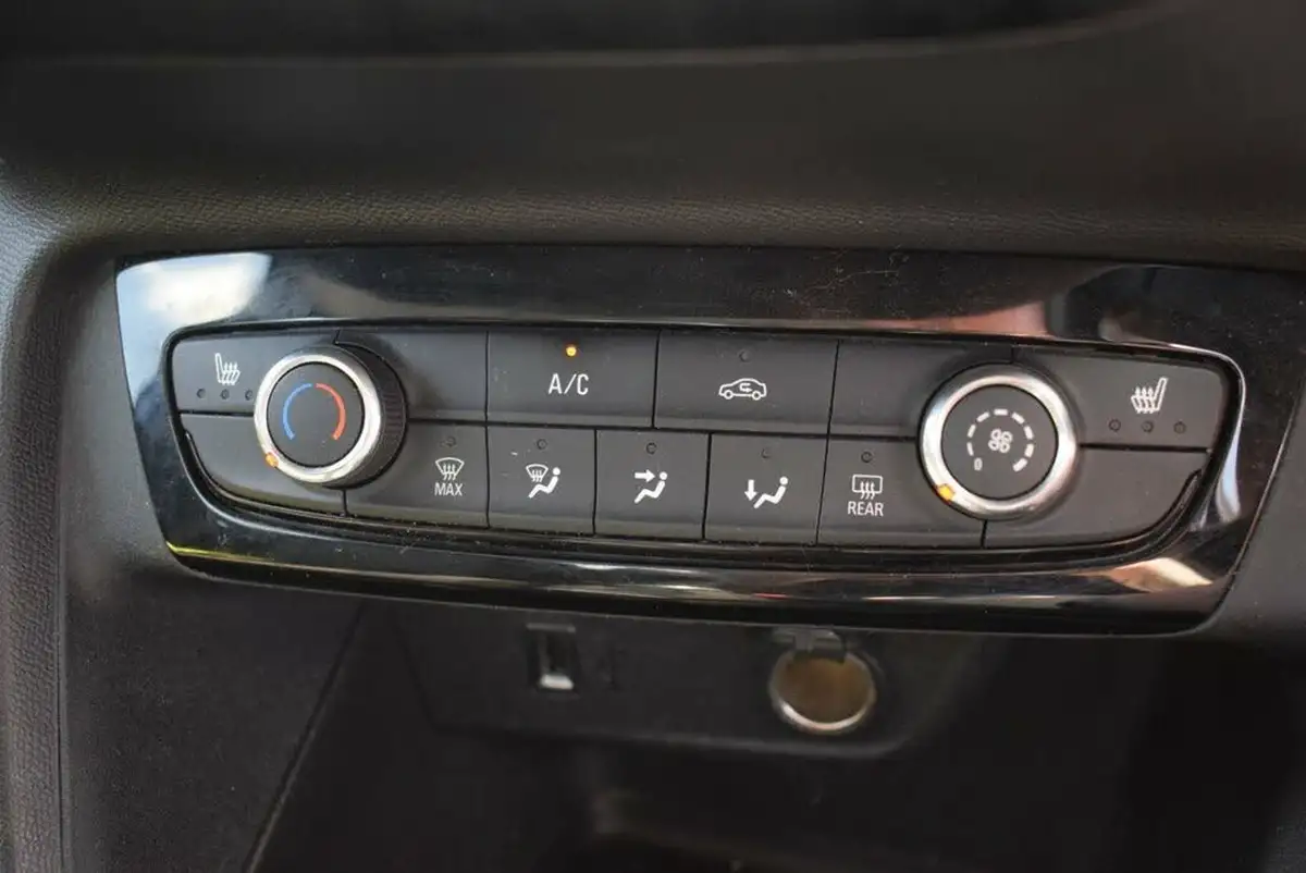 2021-vauxhall-corsa-12i-se-premium-big-13