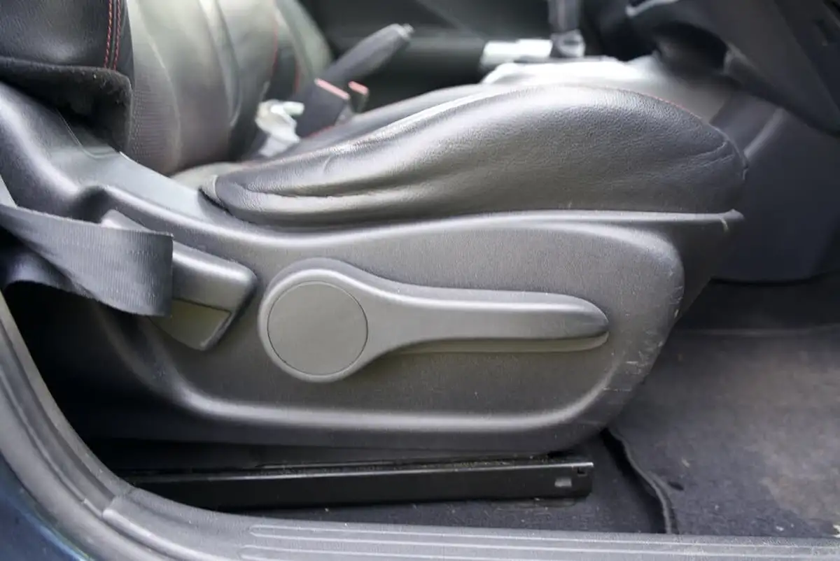 2012-nissan-juke-16-tekna-16v-1598cc-big-42