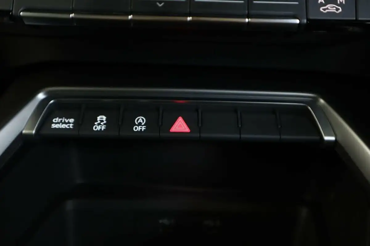 2021-audi-a3-15-35-tfsi-s-line-sportback-5d-tronic-big-32