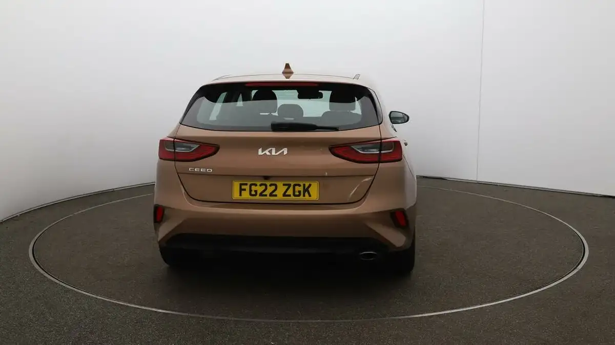 2021-kia-ceed-10-t-gdi-2-hatchback-big-55