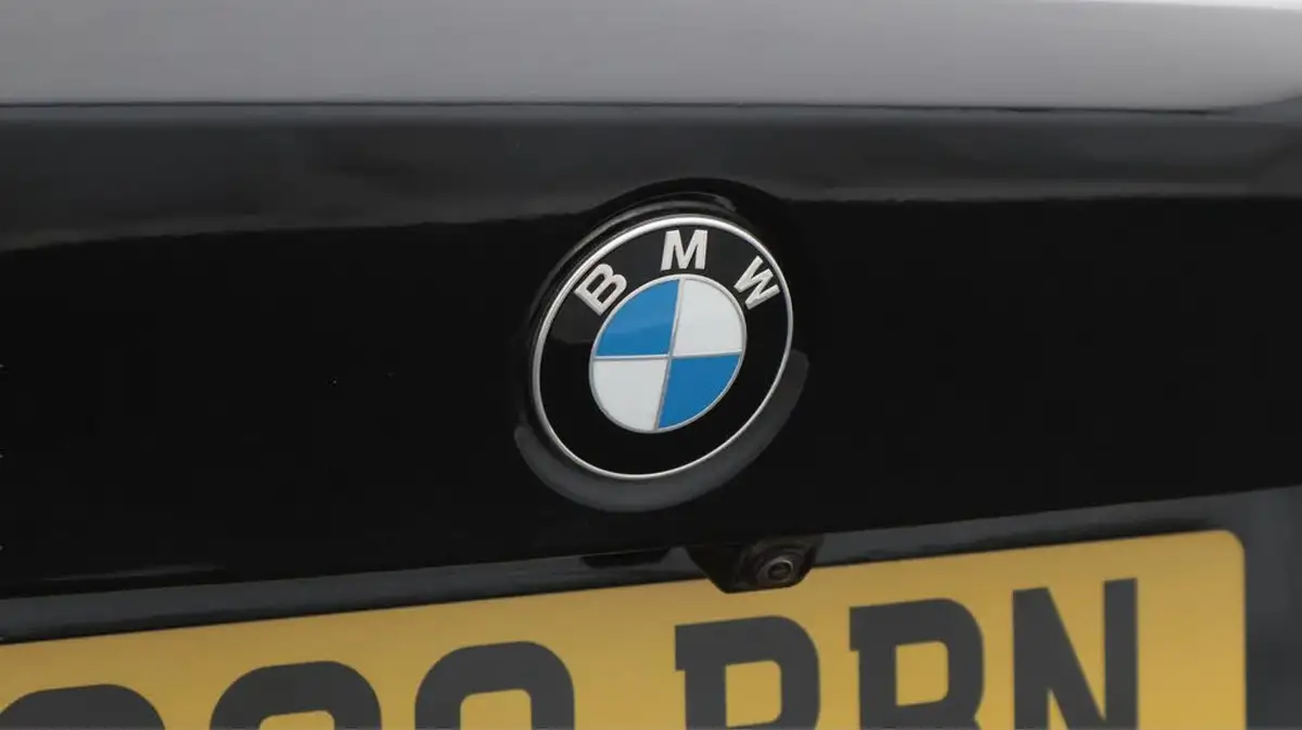 2020-bmw-3-series-20-320i-m-sport-tu-saloon-4d-big-21