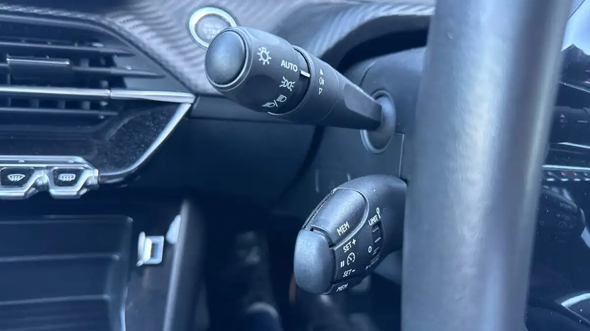 2022-peugeot-208-12-puretech-active-premium-75bhp-big-27