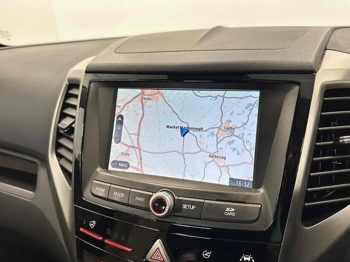 2019-kgm-ssangyong-tivoli-16-ultimate-big-19