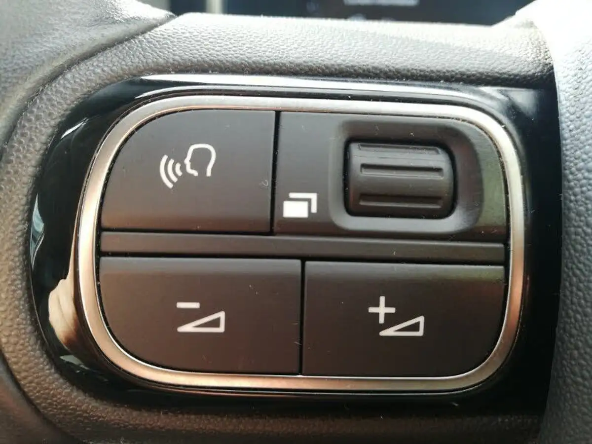 2022-citroen-c5-aircross-15bluehdi-shine-ss-big-12