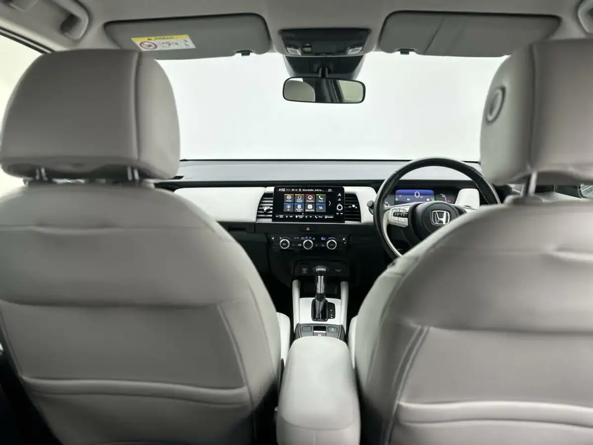 2020-honda-jazz-15-i-mmd-ex-big-32