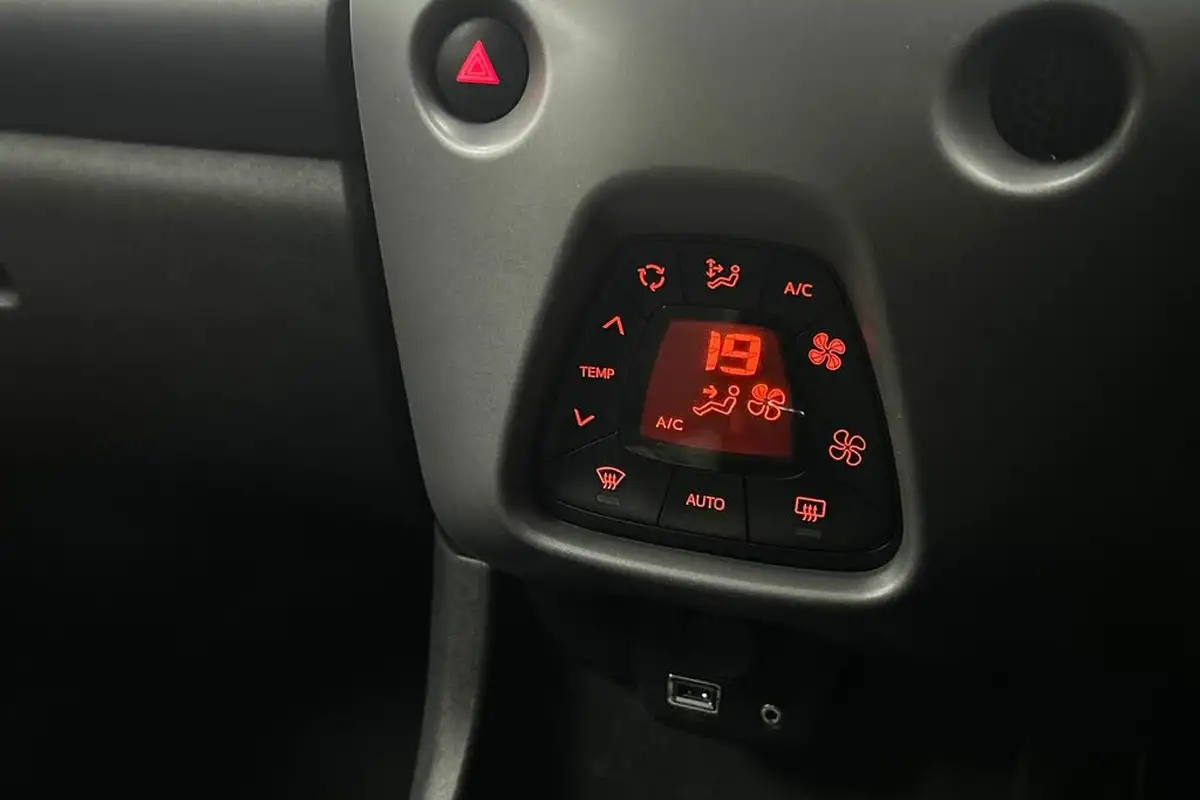 2019-toyota-aygo-10-vvt-i-x-plore-big-17