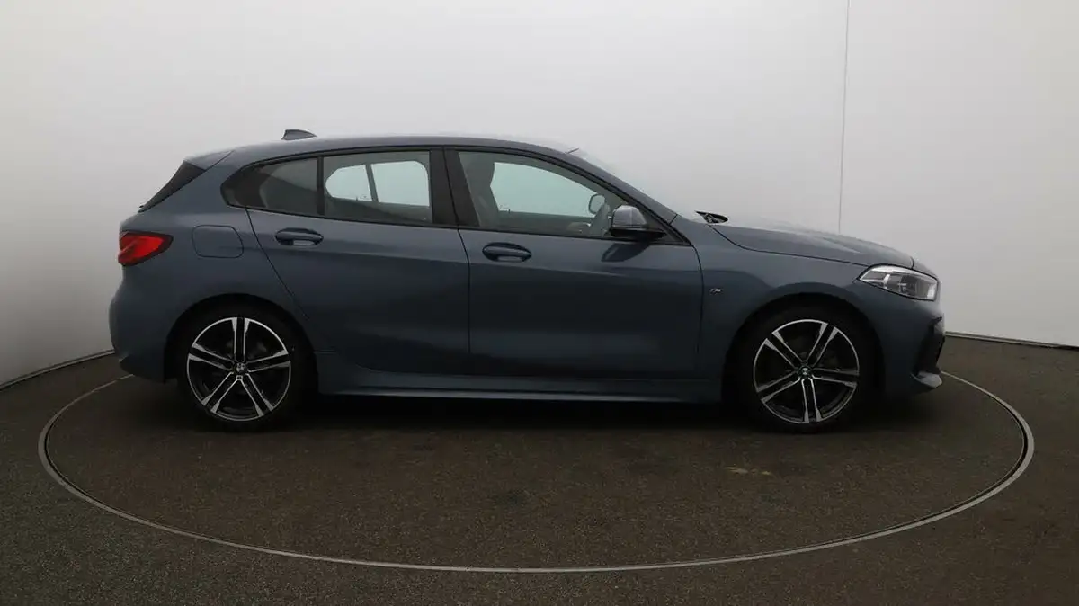 2022-bmw-1-series-15-118i-m-sport-lcp-dct-big-42