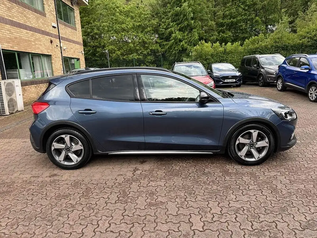 2020-ford-focus-15-active-hatchback-auto-big-3