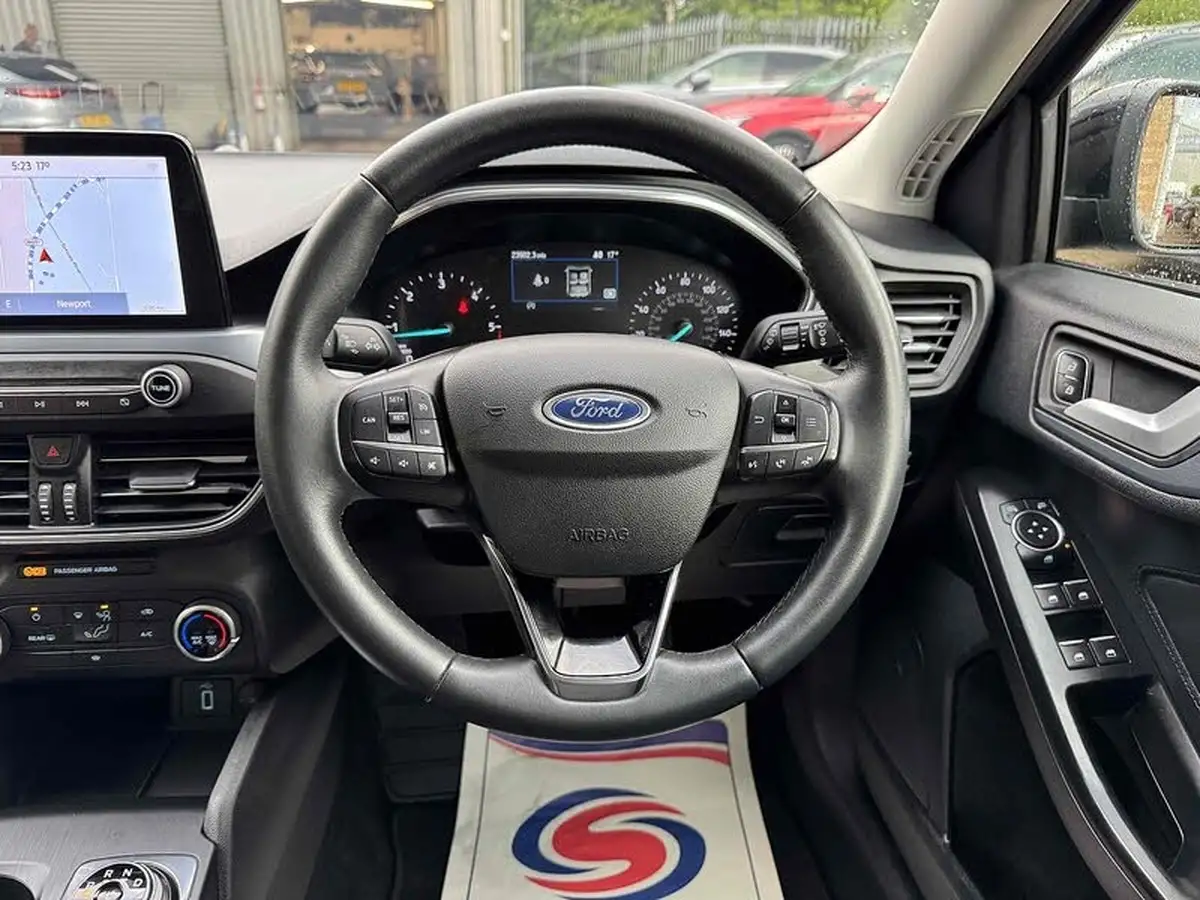 2020-ford-focus-15-active-hatchback-auto-big-27