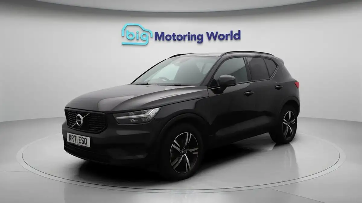 2022-volvo-xc40-20-b4-r-design-big-3