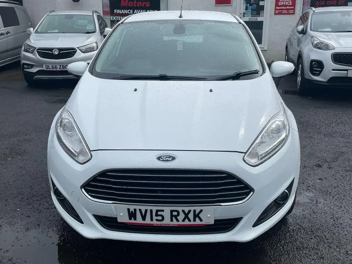 2015-ford-fiesta-10-titanium-100ps-e6-ecoboost-ss-5d-big-14