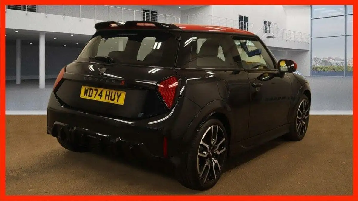2024-mini-cooper-20-cooper-s-sport-201bhp-hatchback-3d-auto-big-1