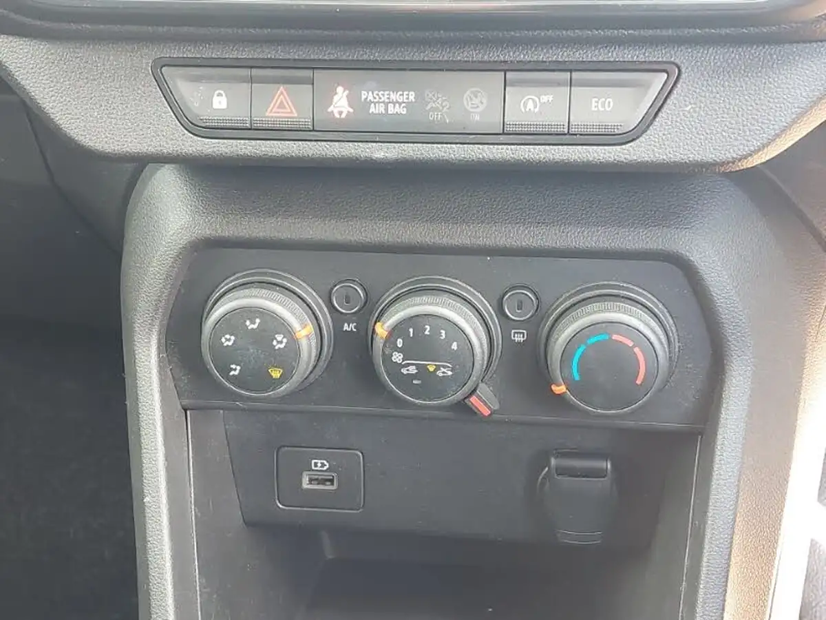 2022-dacia-sandero-stepway-10-tce-comfort-90bhp-big-15