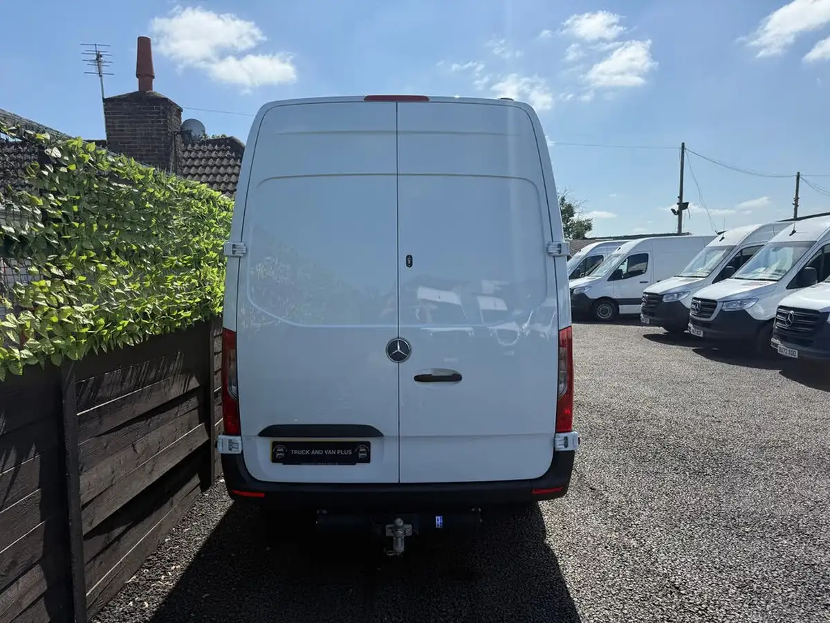 2022-mercedes-benz-sprinter-20cdi-315-l3h2-progressive-150pseu6d-panel-eco-gear-360-big-5