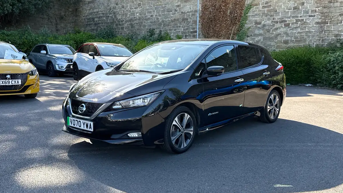 2020-nissan-leaf-e-tekna-big-6