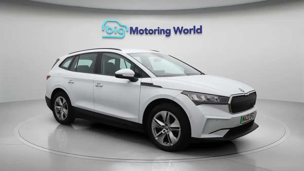 2022-skoda-enyaq-e-60-big-1