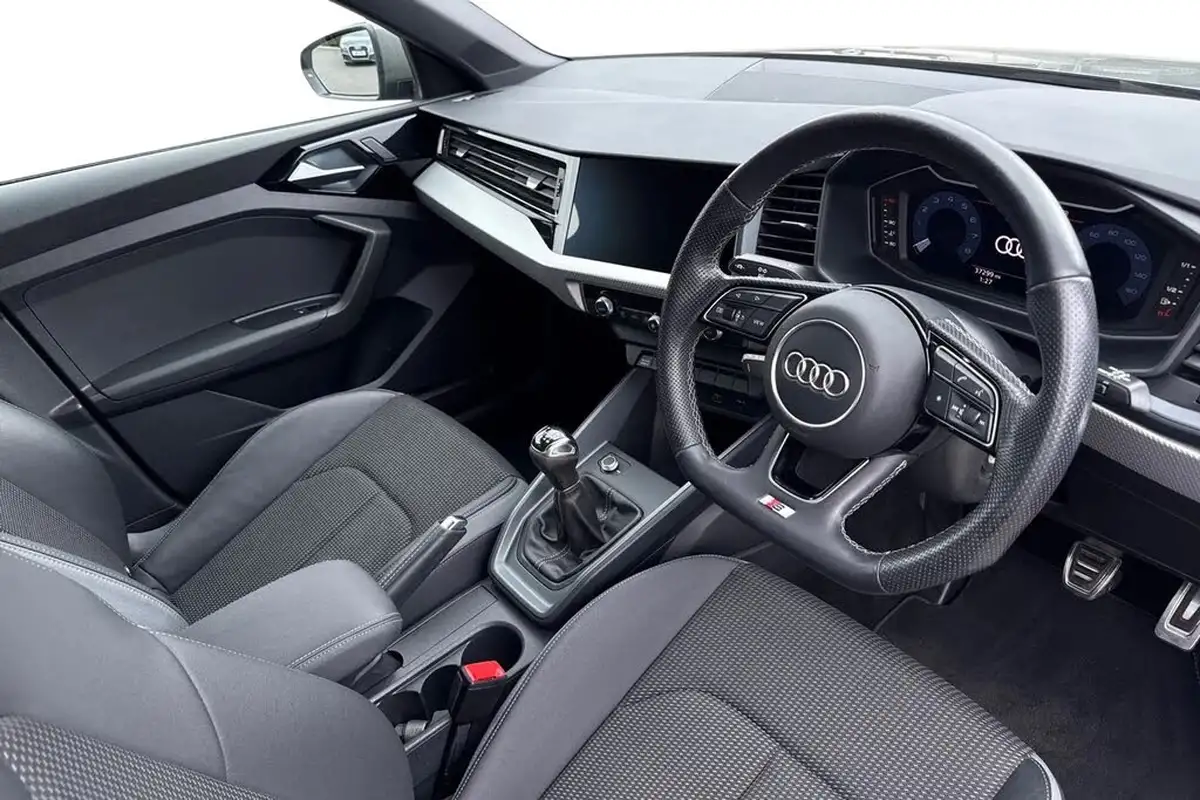 2020-audi-a1-10-30-tfsi-s-line-110ps-big-13