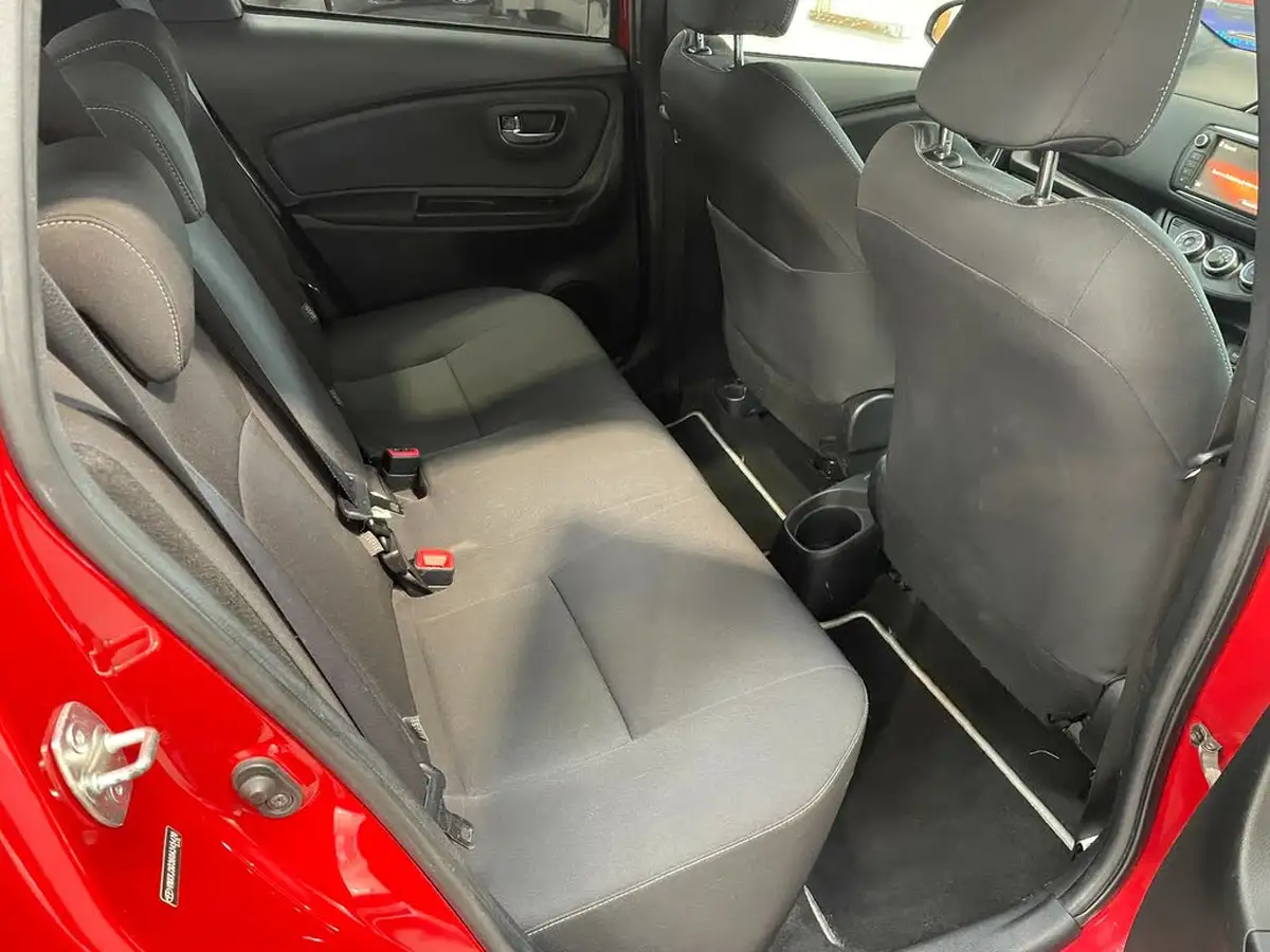 2016-toyota-yaris-133-design-big-13