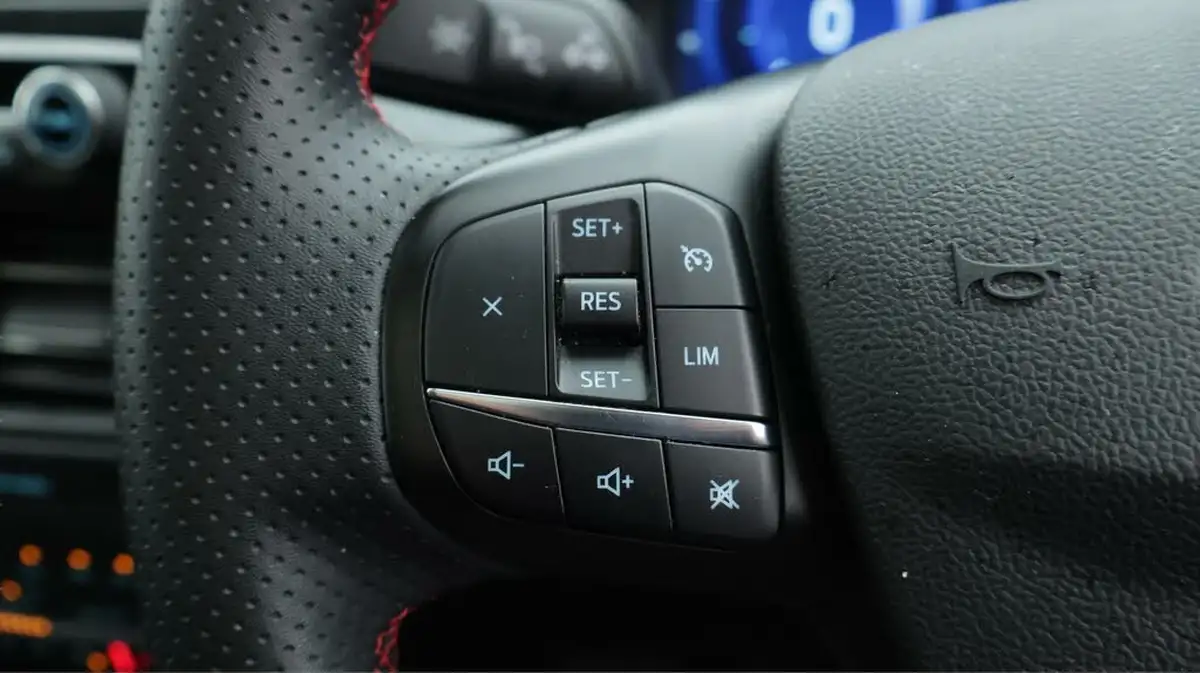 2022-ford-kuga-15-st-line-x-edition-big-24