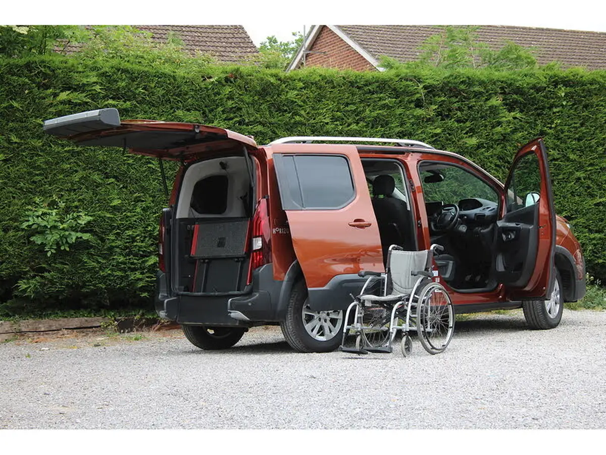 2021-peugeot-rifter-15-bluehdi-allure-130bhp-standardss-eat8-big-4