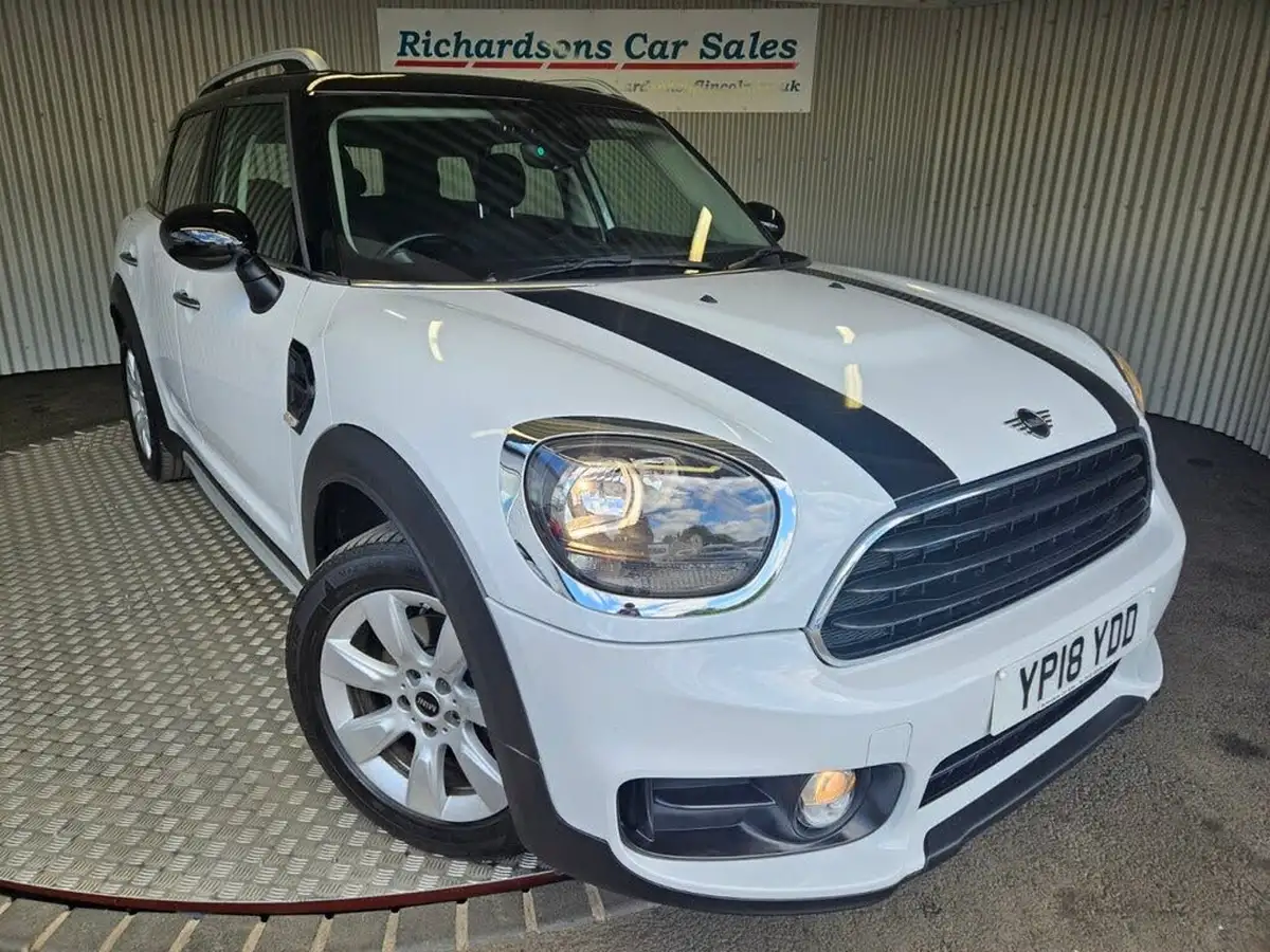 2018-mini-countryman-15-cooper-ss-big-0
