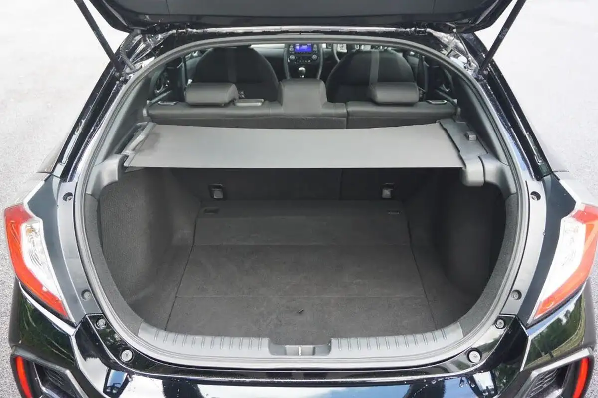 2021-honda-civic-10-vtec-turbo-se-hatchback-5d-big-8